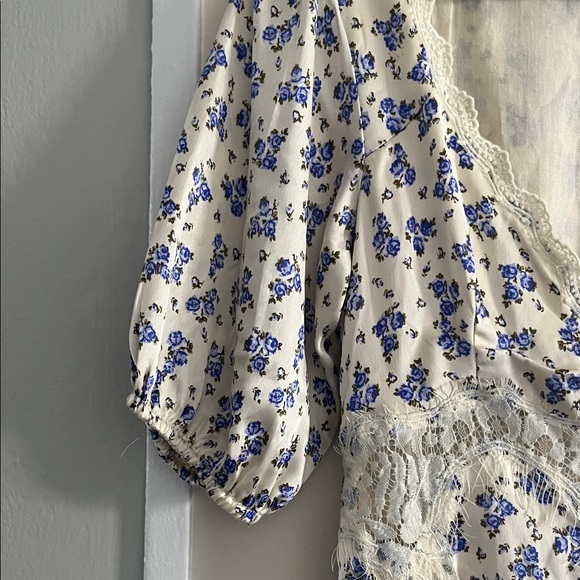 Urban Outfitters Cream and Blue Floral Maxi Dress - Picture 8 of 8